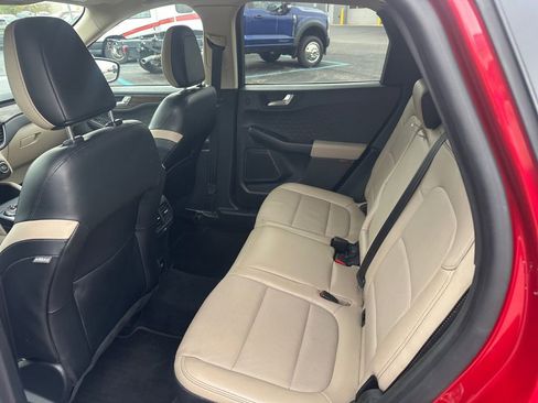 Used 2020 Ford Escape Titanium AWD/4WD image 18