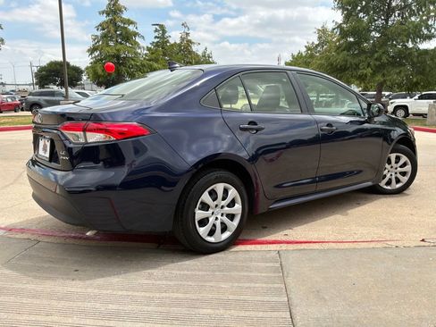 Used 2025 Toyota Corolla LE FWD image 6
