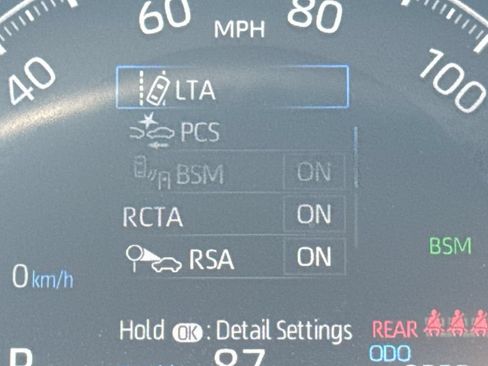 Used 2025 Toyota RAV4 XLE AWD/4WD image 18