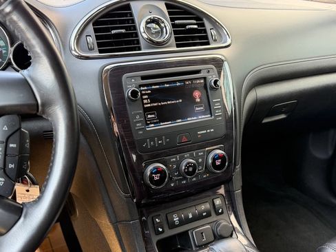Used 2017 Buick Enclave Leather AWD/4WD image 11