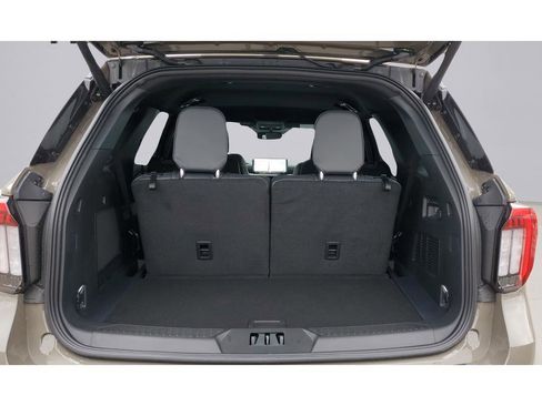 New 2026 Ford Explorer Tremor w/ Tremor Convenience Package image 37