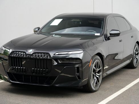 Used 2023 BMW 740i RWD image 52