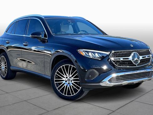 Certified 2025 Mercedes-Benz GLC 300 GLC 300 image 3