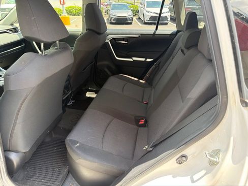 Used 2020 Toyota RAV4 XLE w/ Convenience Package AWD/4WD image 8