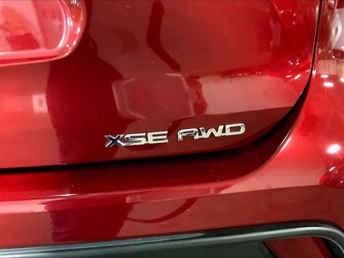 Used 2024 Toyota Highlander XSE AWD/4WD image 10