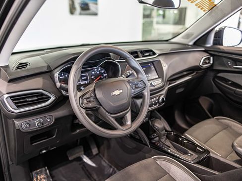 Used 2022 Chevrolet TrailBlazer LT FWD image 19