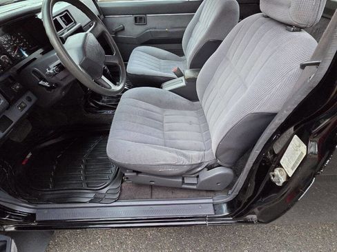 Used 1993 Nissan Pickup SE image 10