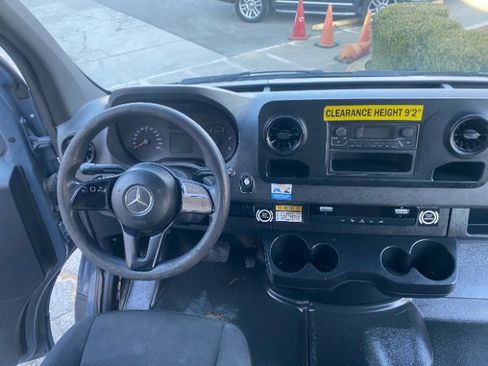 Used 2019 Mercedes-Benz Sprinter 170 image 21