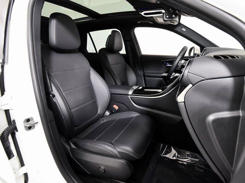 Certified 2025 Mercedes-Benz GLC 300 image 27