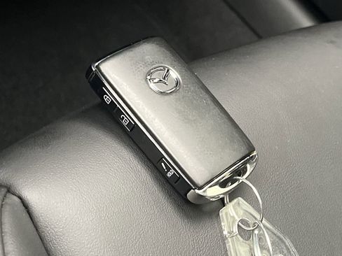 Certified 2025 MAZDA MAZDA3 s Sport image 23