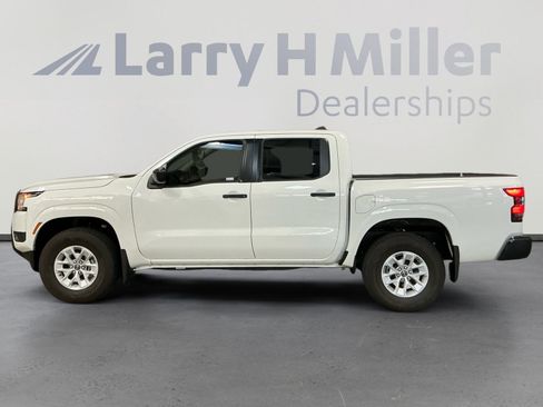 Used 2025 Nissan Frontier S image 2