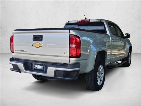 Used 2018 Chevrolet Colorado LT w/ LT Convenience Package RWD image 4