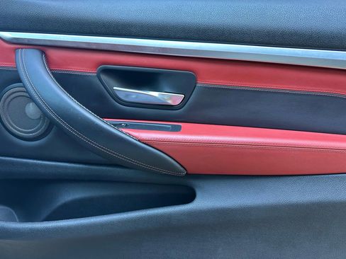 Used 2017 BMW M4 Coupe image 12