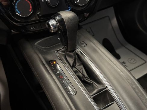 Used 2021 Honda HR-V LX image 16