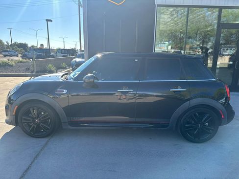 Used 2016 MINI Cooper S image 5