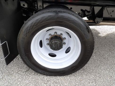 Used 2024 Ford F550 4x4 Crew Cab Super Duty w/ XLT Value Package image 59