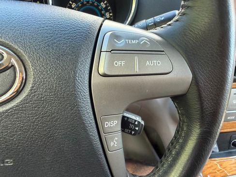 Used 2009 Toyota Highlander Limited AWD/4WD image 32