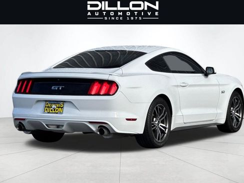 Used 2017 Ford Mustang GT RWD image 4