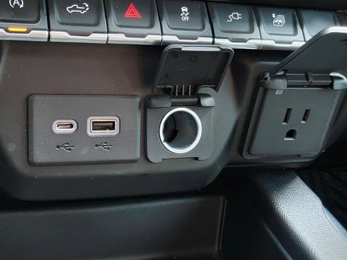 Used 2019 Chevrolet Silverado 1500 RST w/ All-Star Edition image 34