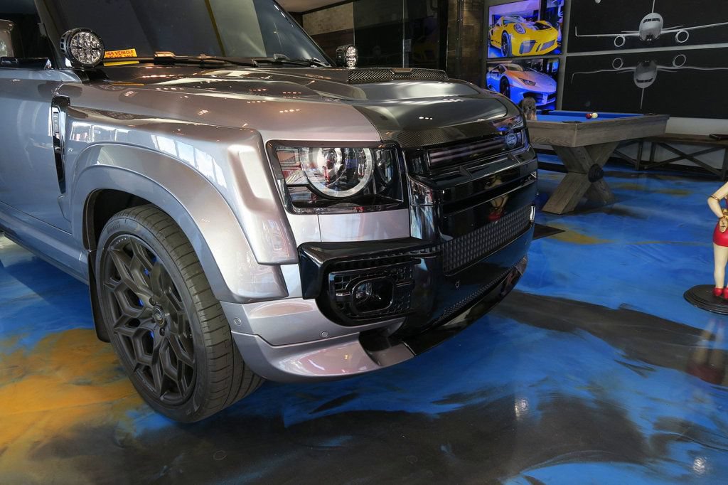 Used 2024 Land Rover Defender 110 X-Dynamic SE AWD/4WD image 48