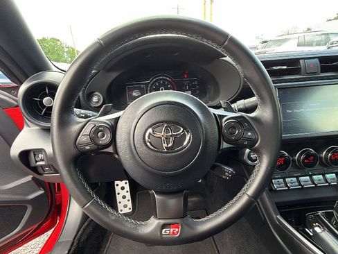 Used 2022 Toyota GR86 Premium RWD image 20