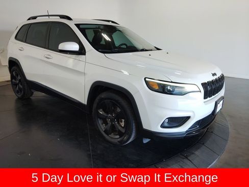 Used 2021 Jeep Cherokee Latitude Plus image 3