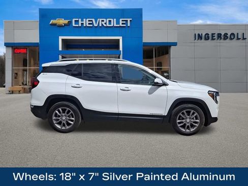 Used 2023 GMC Terrain SLT image 26