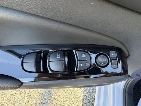 Used 2025 Nissan Altima 2.5 SR w/ SR Premium Package image 16