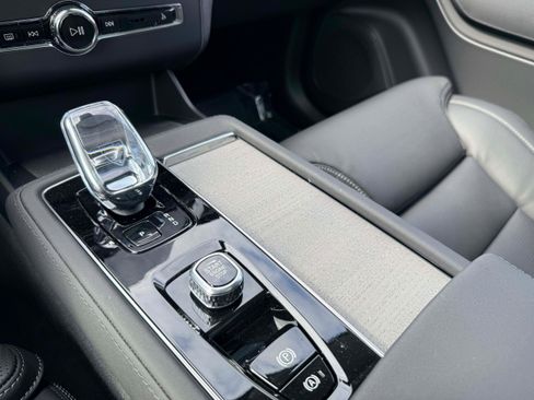 New 2026 Volvo XC90 B6 Ultra image 23