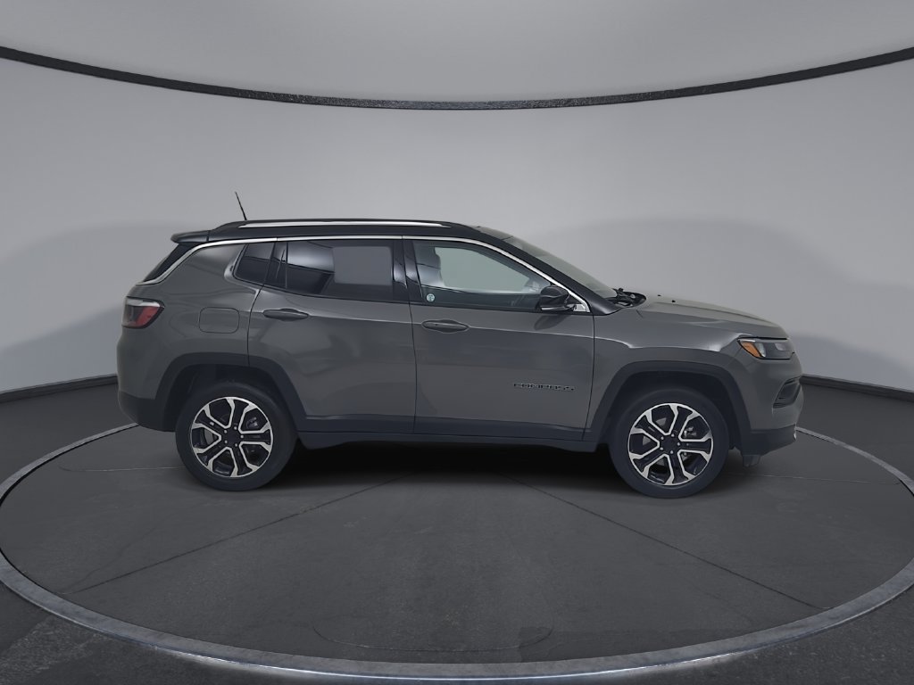 Used 2022 Jeep Compass Limited w/ Sun and Sound Group AWD/4WD image 19