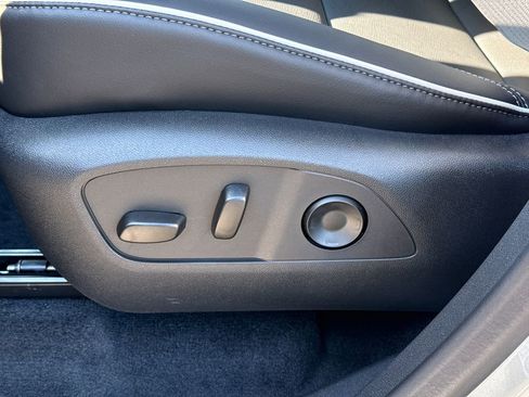 New 2026 Buick Enclave Preferred w/ Power Package AWD/4WD image 18