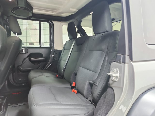 Used 2021 Jeep Wrangler Unlimited Sport AWD/4WD image 33