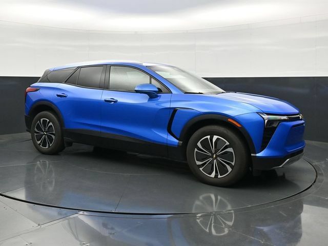 Used 2024 Chevrolet Blazer EV LT AWD/4WD image 3