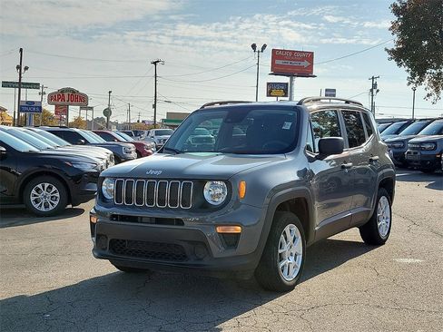 Used 2021 Jeep Renegade Sport w/ Sport Appearance Group image 2