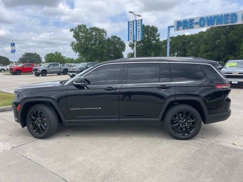 Used 2022 Jeep Grand Cherokee L Limited RWD image 3