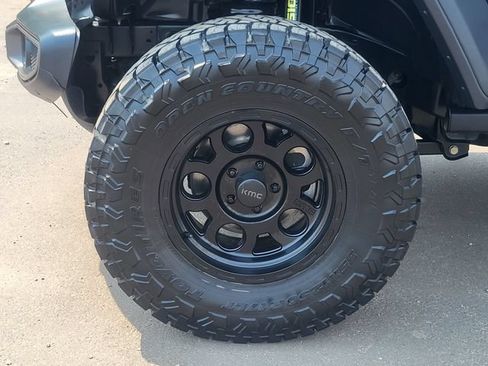 Used 2019 Jeep Wrangler Unlimited Rubicon w/ Dual Top Group AWD/4WD image 10