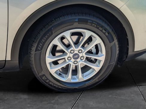 Used 2022 Ford Escape SE FWD image 11