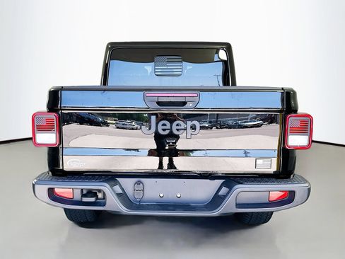 Used 2025 Jeep Gladiator Sport AWD/4WD image 6
