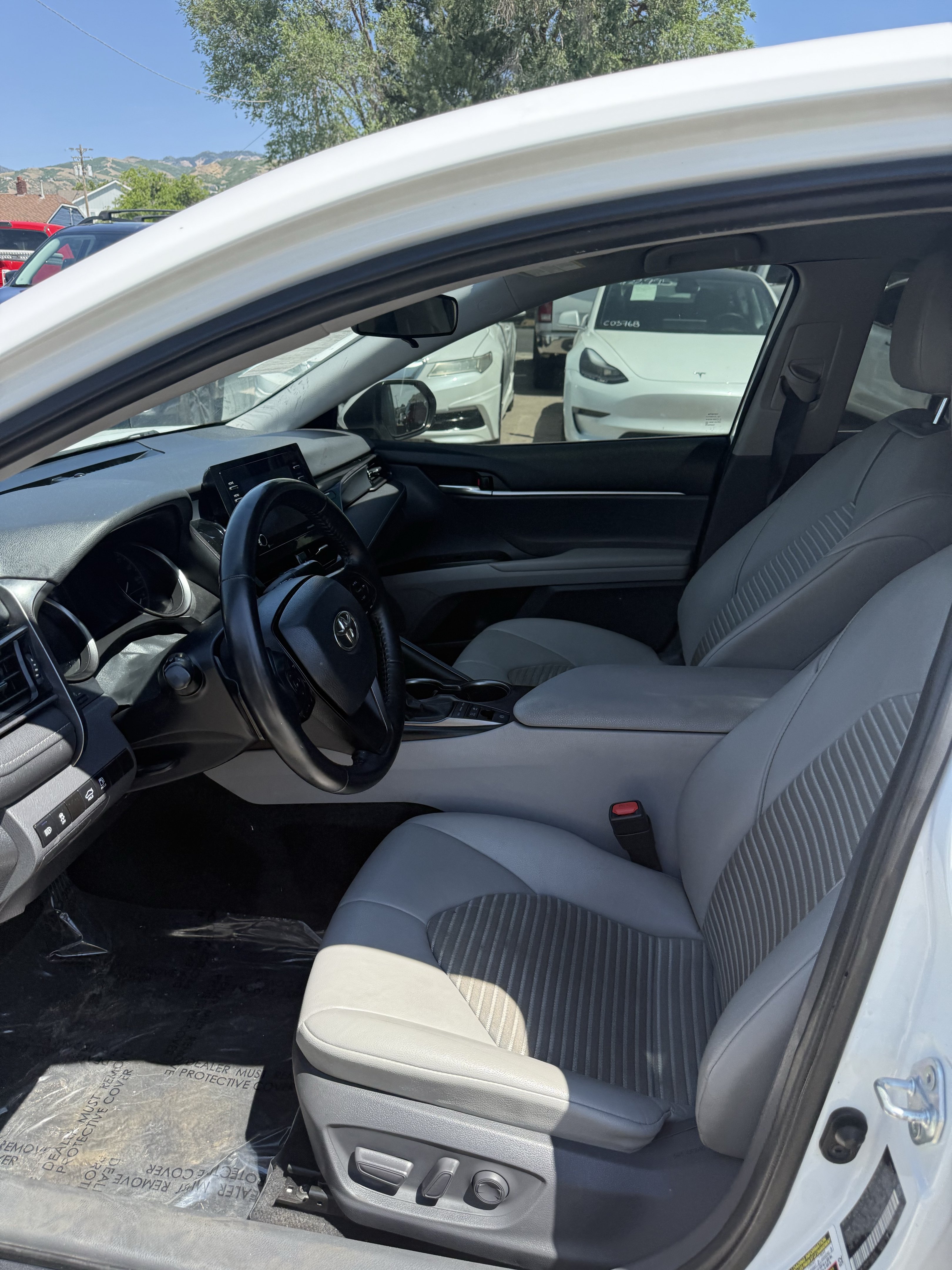 Used 2021 Toyota Camry SE FWD image 12