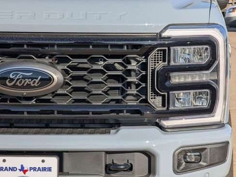 New 2026 Ford F250 Lariat w/ Black Appearance Package image 8