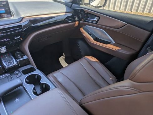 Used 2022 Acura MDX FWD w/ Technology Package image 17