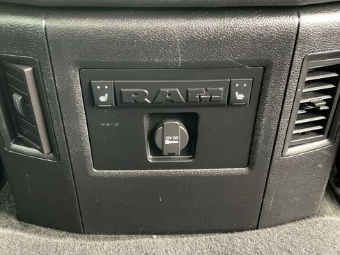 Used 2016 RAM 1500 Laramie w/ Convenience Group image 34