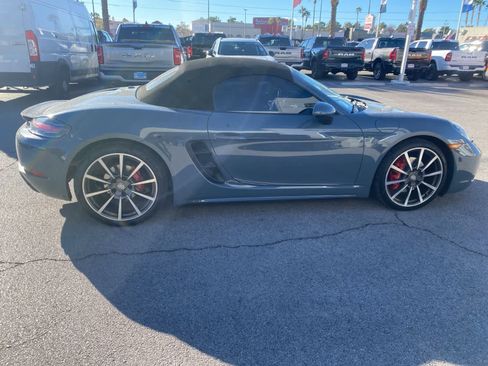 Used 2017 Porsche 718 Boxster S image 4