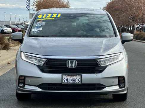 Used 2024 Honda Odyssey Touring image 9