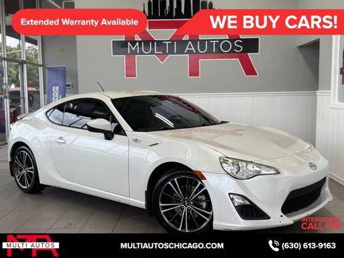 Used 2014 Scion FR-S image 2