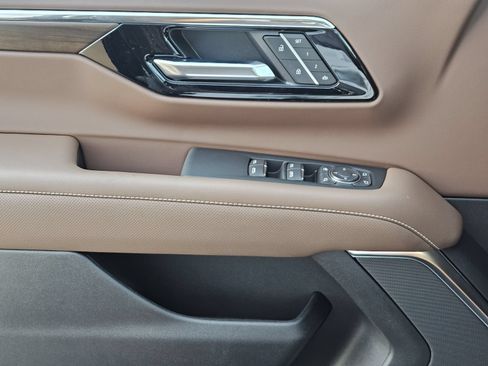 New 2026 Chevrolet Suburban High Country AWD/4WD image 23