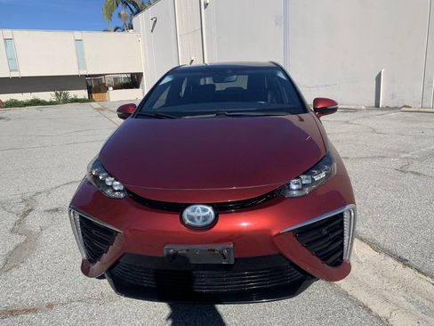 Used 2018 Toyota Mirai image 7