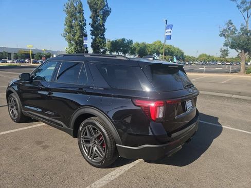 Used 2025 Ford Explorer ST-Line w/ Premium Package RWD image 5