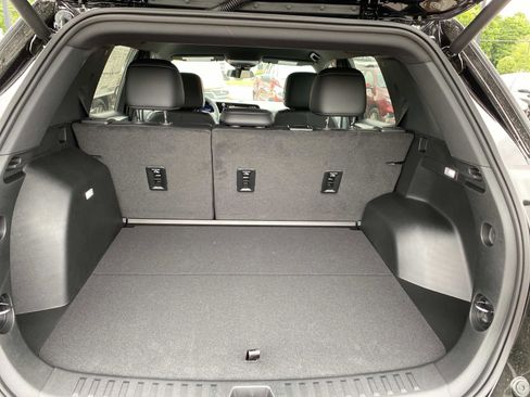 New 2026 Chevrolet Equinox LT w/ Convenience Package II AWD/4WD image 5