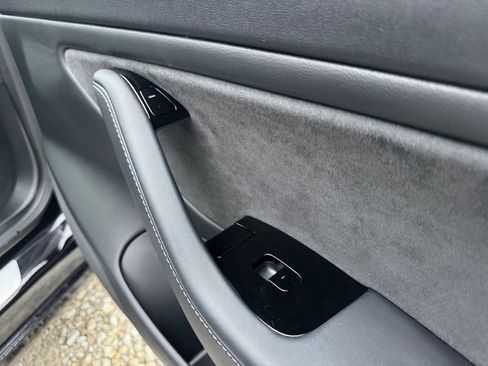 Used 2018 Tesla Model 3 Long Range image 32